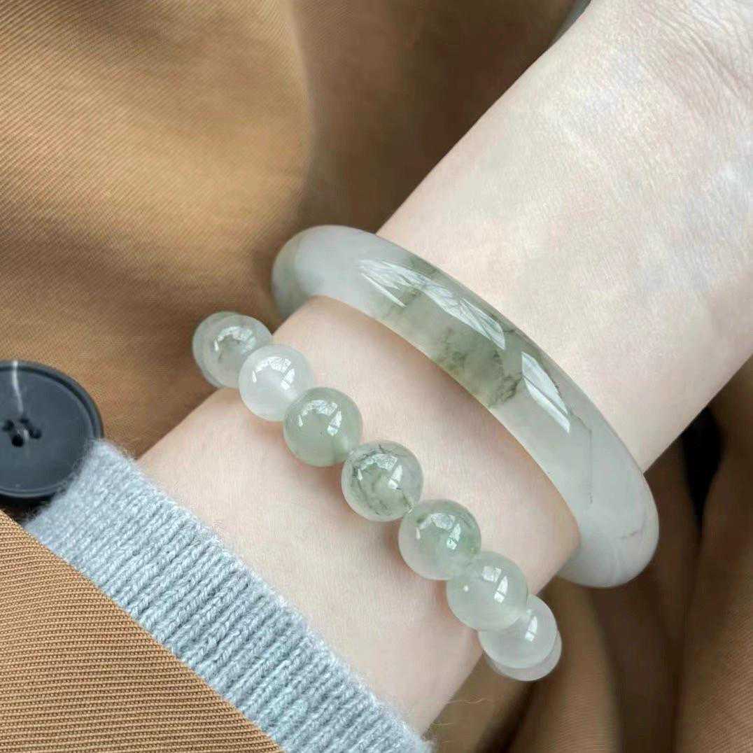 天山翠是翡翠吗？如何保养？