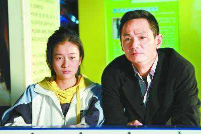 《狗十三》：生活面前付出成长的代价