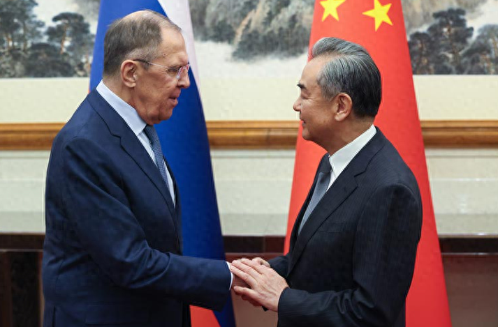 拉夫罗夫当面保证，只要普京还是俄罗斯总统，中俄风向不会有变