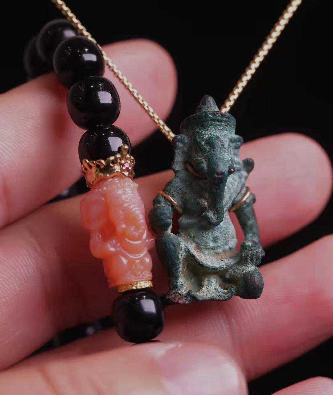 一尊来自12世纪吴哥王朝的象鼻财神