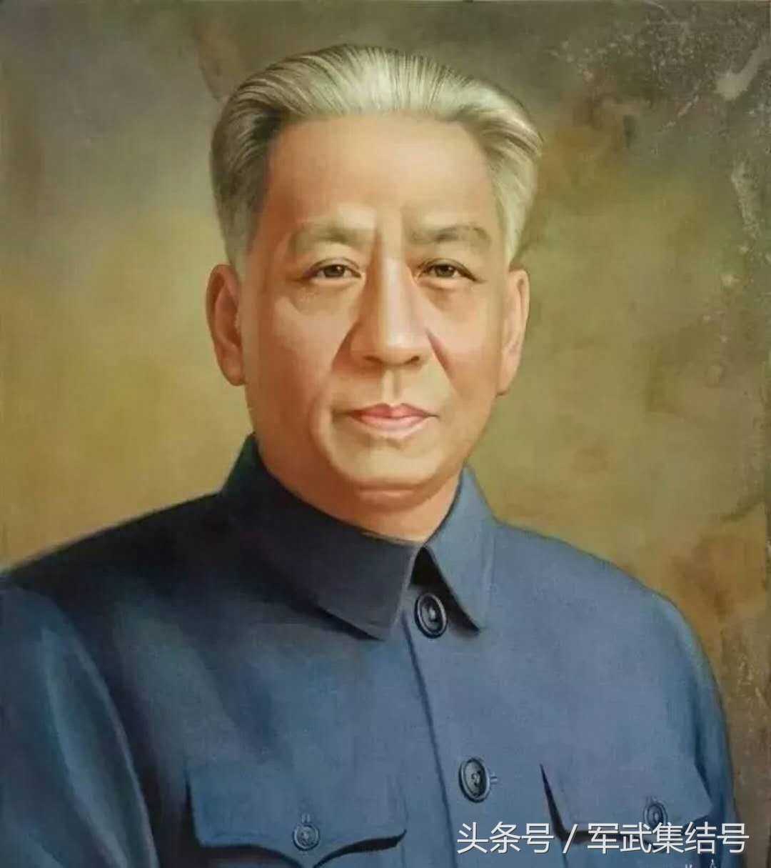 气宇轩昂的12位共和国伟人画像，永远怀念他们！