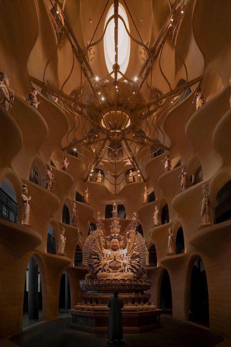 他为700尊海归佛像造了个房子，年轻人盛赞：超酷！