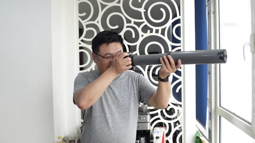 240万人围观他「拆家」，拆东西的快乐你想不到