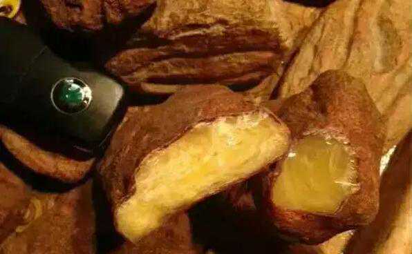 蜜蜡有假，蜜蜡原石也有假，唉……教你如何辨别