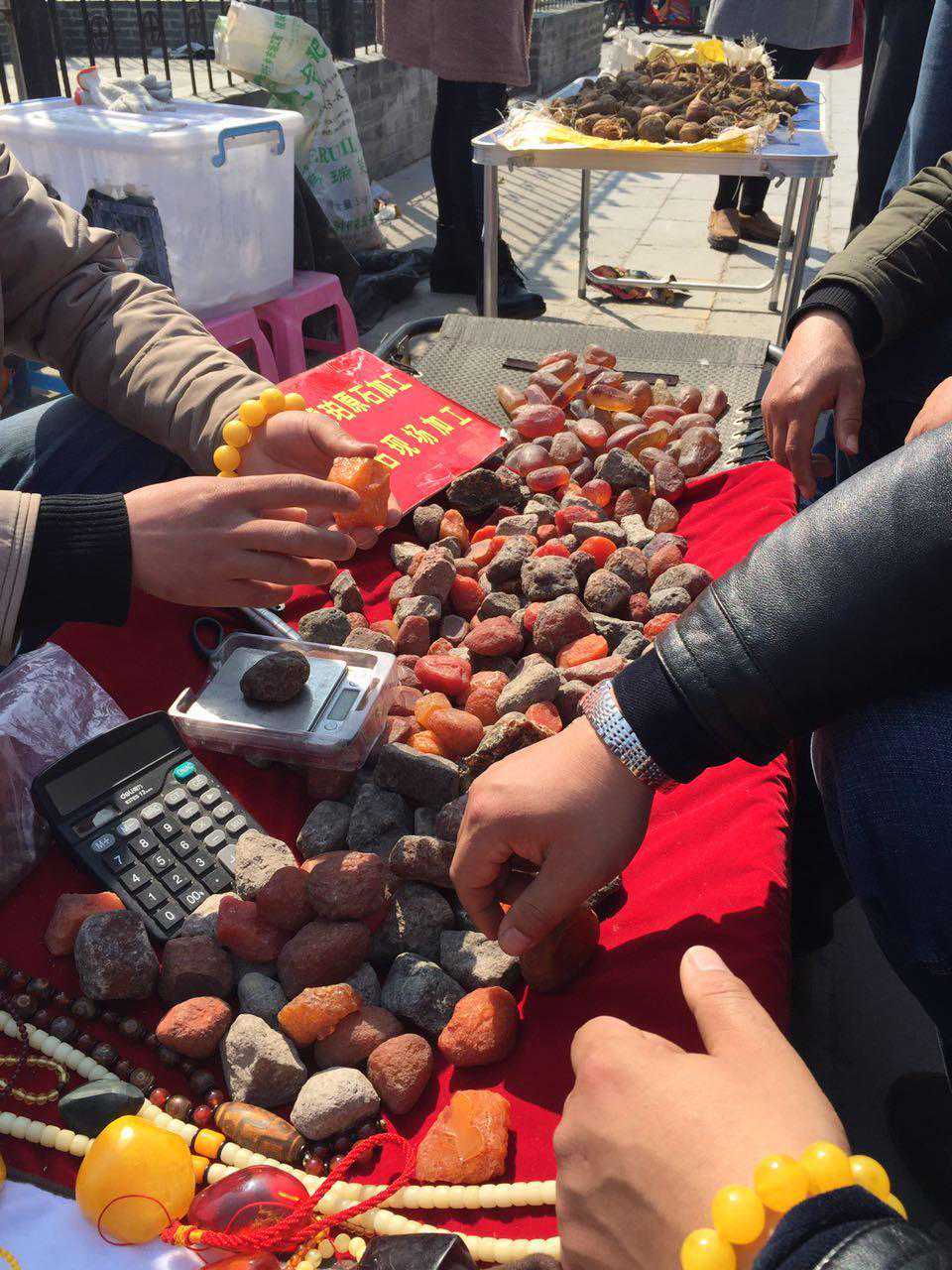 蜜蜡哪来那么多天然的