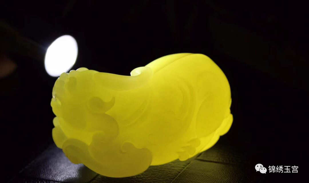 和田玉黄玉是什么？如何挑选黄玉