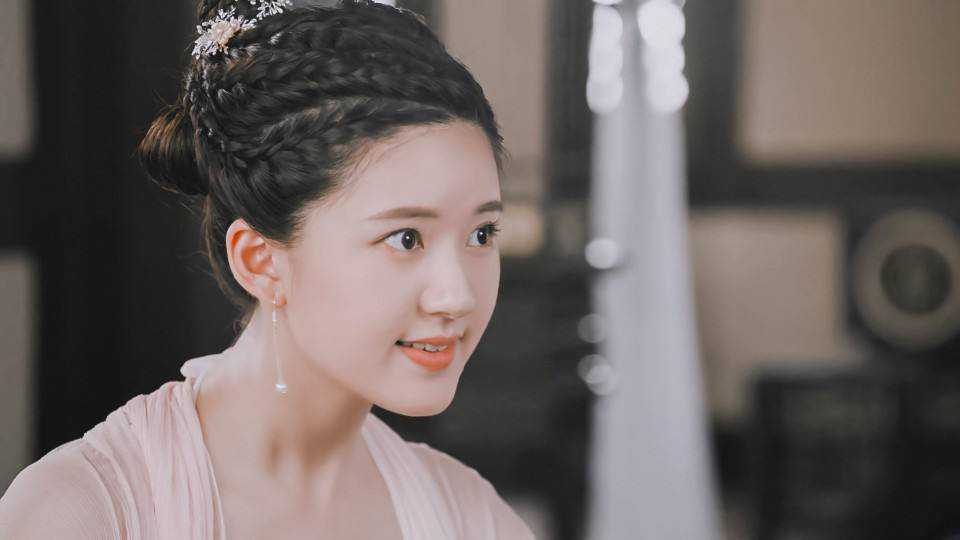 娱乐圈最“假”甜妹，有人外表软萌实则太妹，有人又蠢又有毒