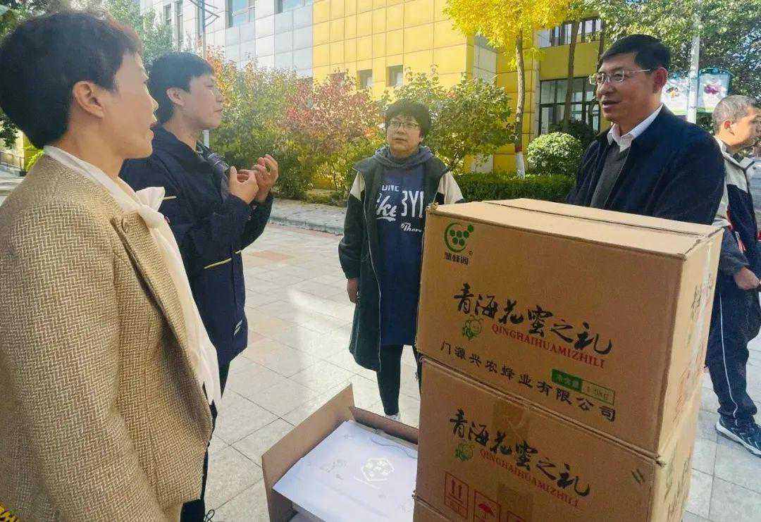 情系校园 红会爱心助力成长