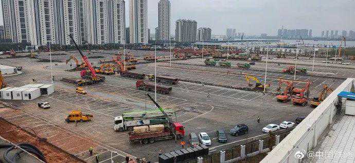 哪有什么“基建狂魔”，不过是朴实善良的逆行者