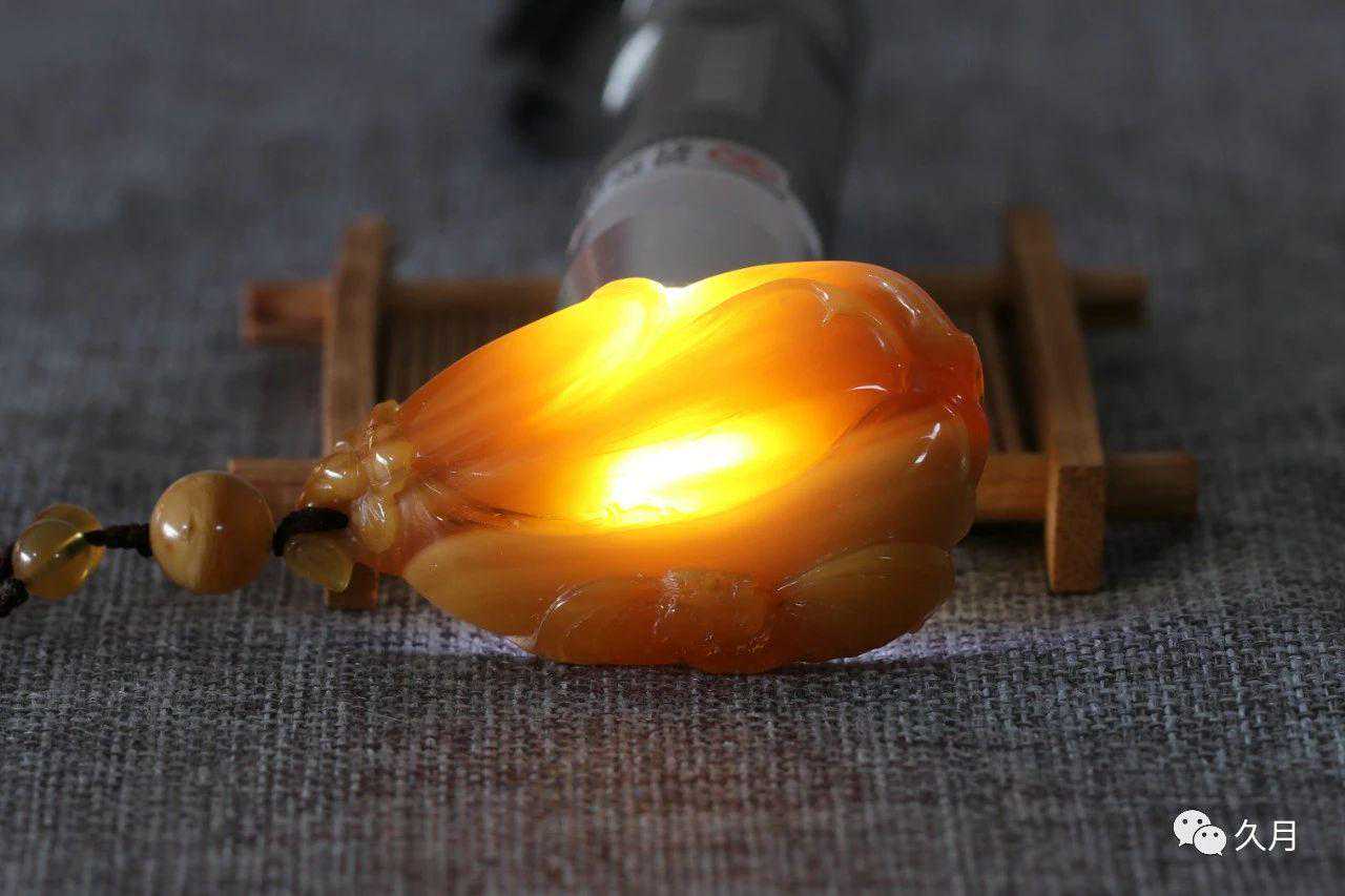 缅甸琥珀中根珀，蜜蜡，根蜜，根带珀如何区别