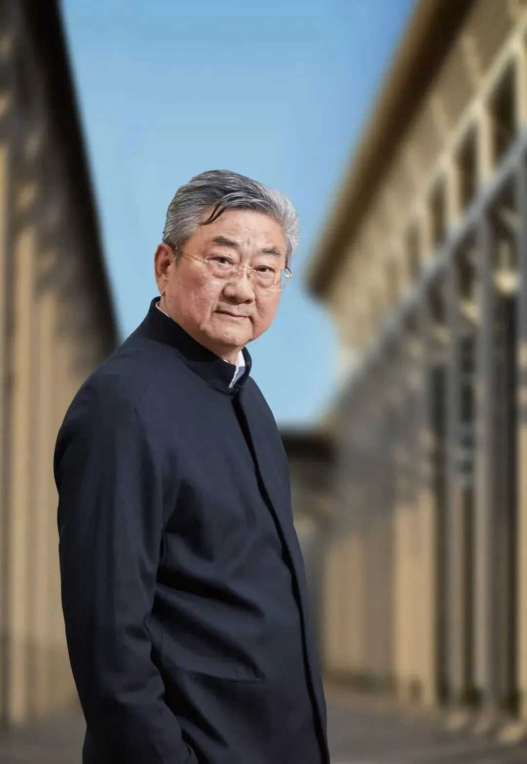 豆庐品藻 | 案头见喜，云赏韩天衡的“桌案收藏夹”