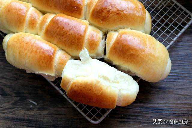 孩子三天两头要吃面包，这个配方要收藏，香甜松软，总也吃不够