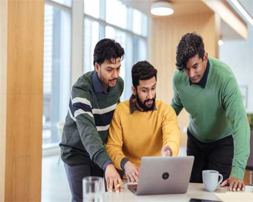 汽车轮胎保养涂什么？